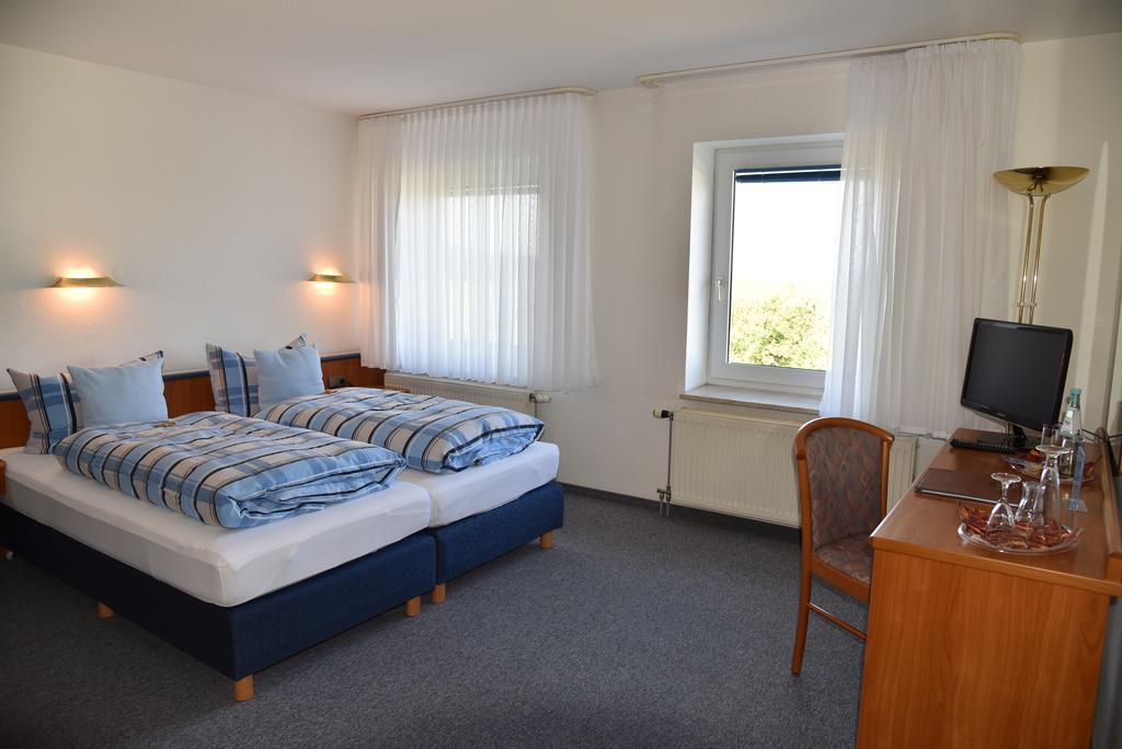 Hotel An Der Alten Porzelline Neuhaus am Rennweg Ngoại thất bức ảnh