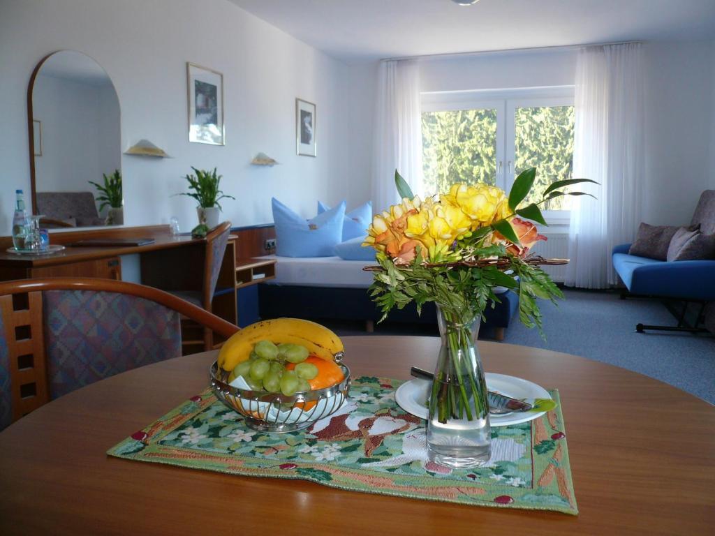 Hotel An Der Alten Porzelline Neuhaus am Rennweg Phòng bức ảnh